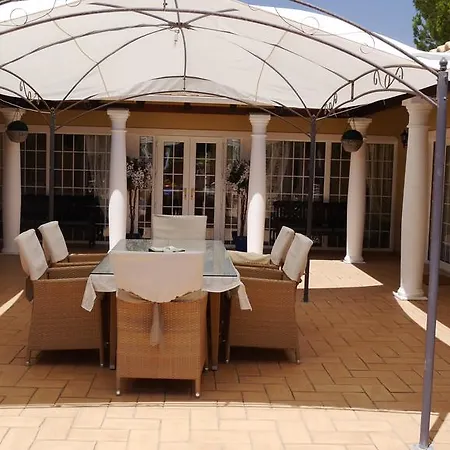 Leonardo Villa Vilamoura